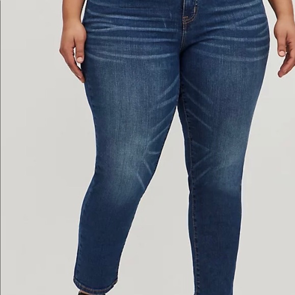 Torrid Boyfriend Straight Denim Jeans Vintage Stretch Medium Wash Sz 30